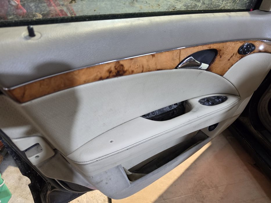 Кори врати Мерцедес w211 E class Mercedes W211 седан