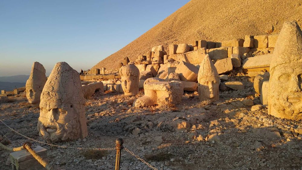 Set capete Nemrut Turcia