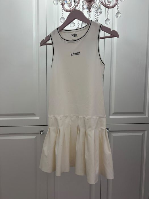 Vand rochie zara pentru fete 13-14 ani