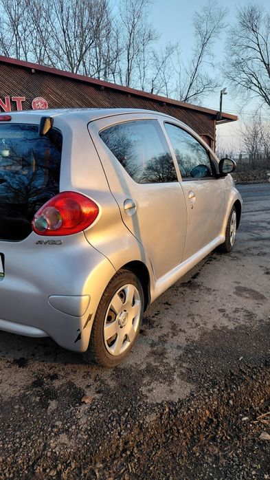 Vând Toyota aigo consum foarte moc