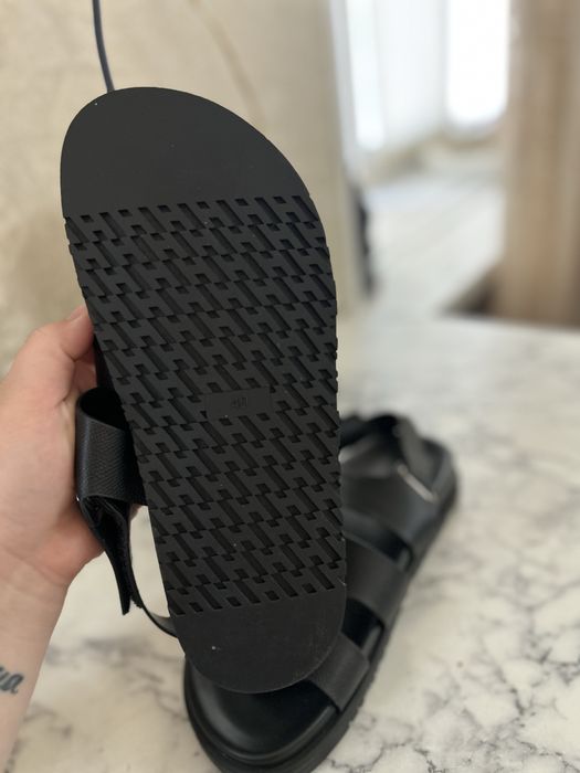 Продам сандали женские Hermes