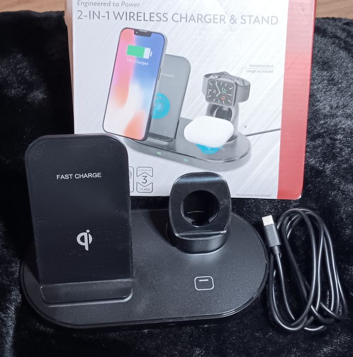 Две в едно безжично зарядно устройство със стойка
За всички устройства