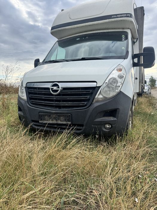 Dezmembrez opel movano 2018