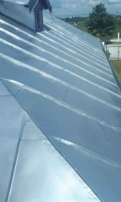 Vopsim orice tip de tablă pe acoperisuri la case/vile/biserici structuri metalice
 garduri, porți și alte suprafețe

 Materialul pe care il folosesc s