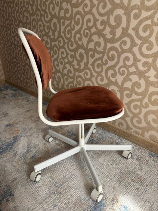 Стул для школьника, Ikea