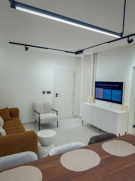 Дава се под наем Тристаен апартамент в Варна, Трошево - 100 кв.м за 1050 € - Снимка #2