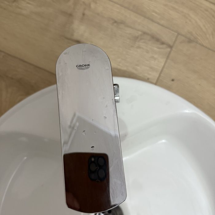 Lavoar  cu baterie Grohe Cosmopolitan cu senzor