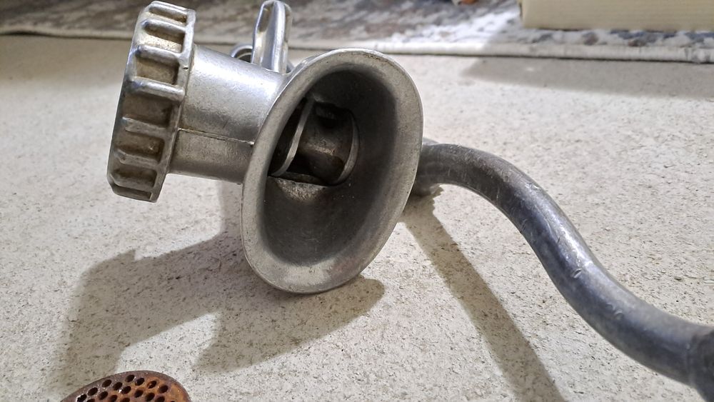 Мясорубка сотилади