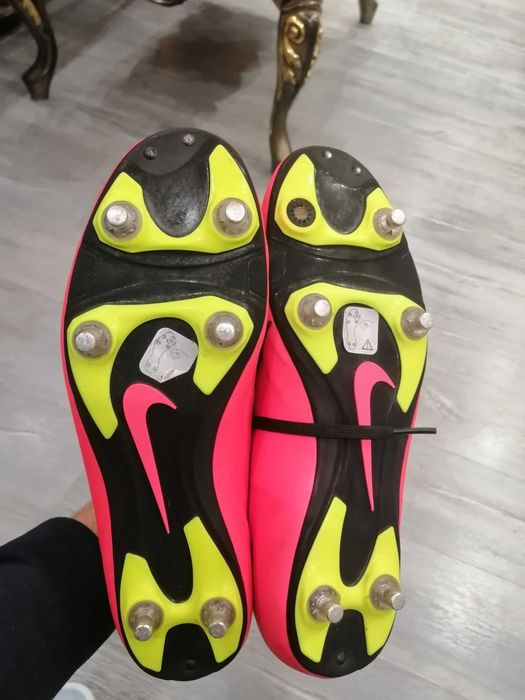 Футболни обувки Найк Хипервенъм 44 номер, 28см