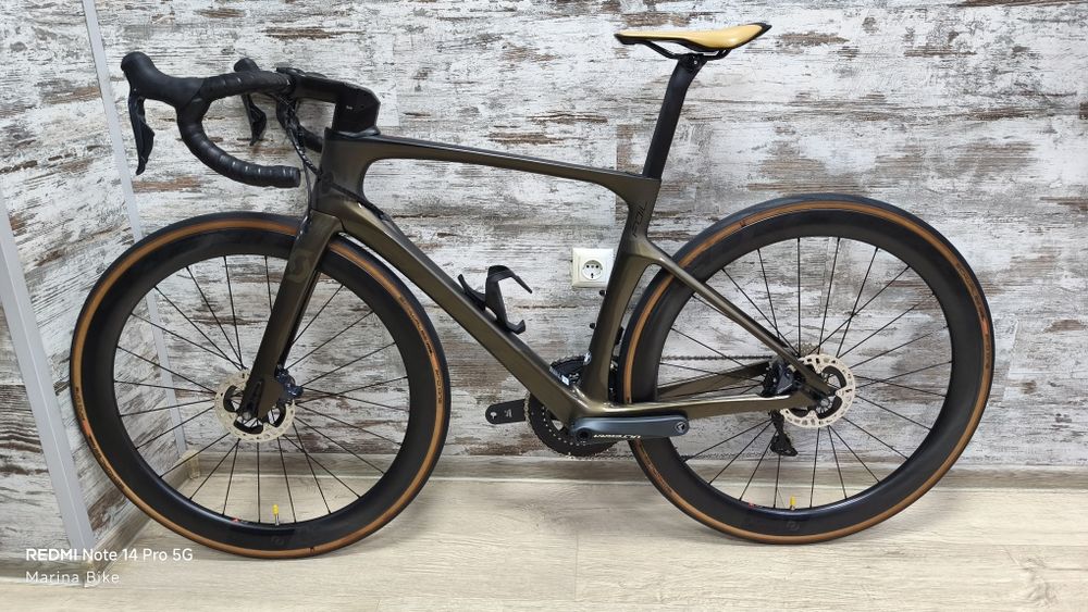 Карбонов шосеен велосипед Scott Foil 10 Disc Ultegra Di2 Syncros | S