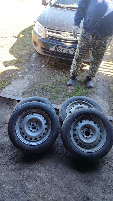 Комплект дисков с резиной