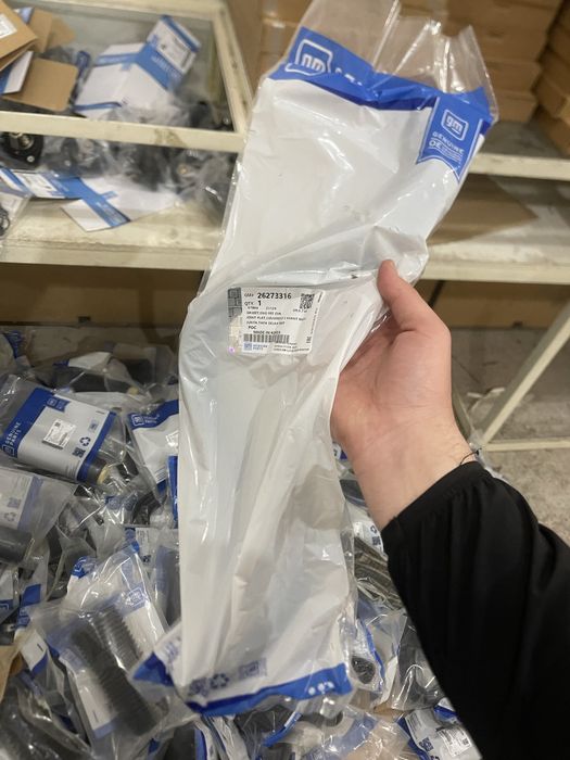 Tracker-2 radiator potrupka verxniy GM