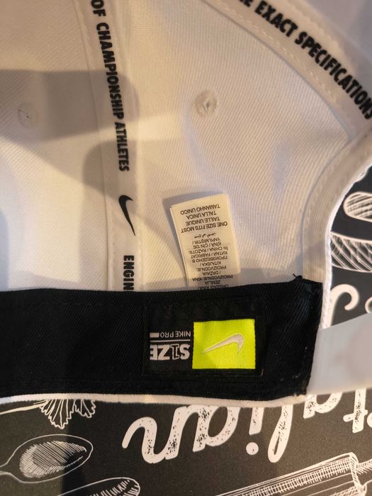 Спортна шапка NIKE Pro