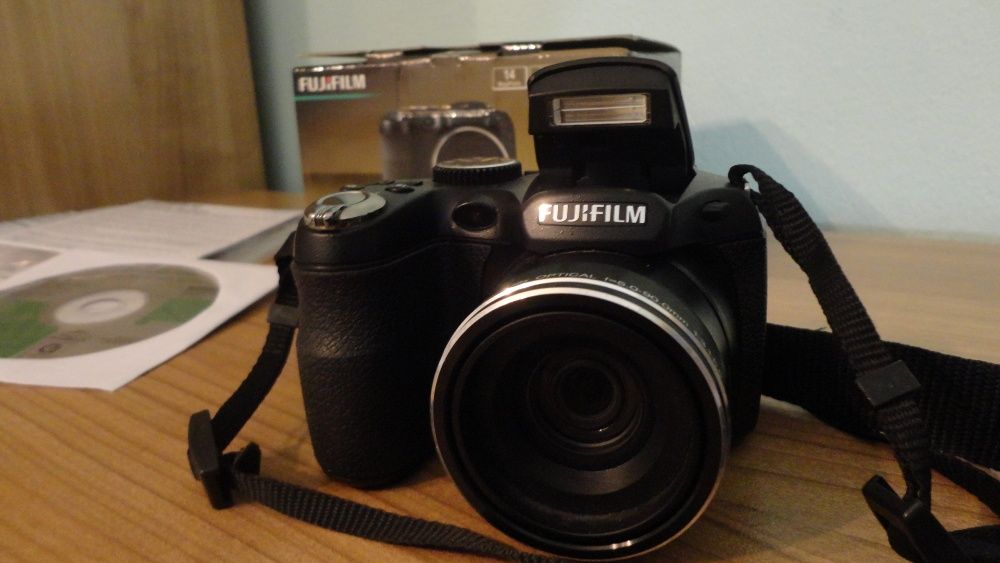 Цифров фотоапарат/Камера FUJIFILM FINEPIX S2960,14.0 MPx,,18x