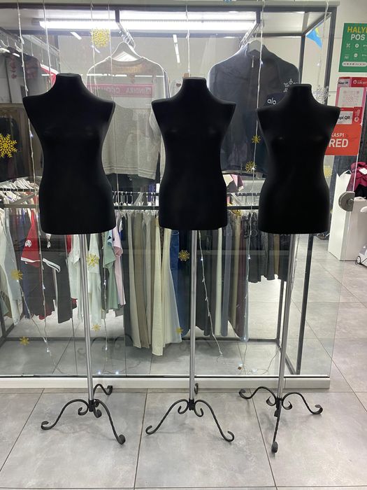 Продам манекены новые