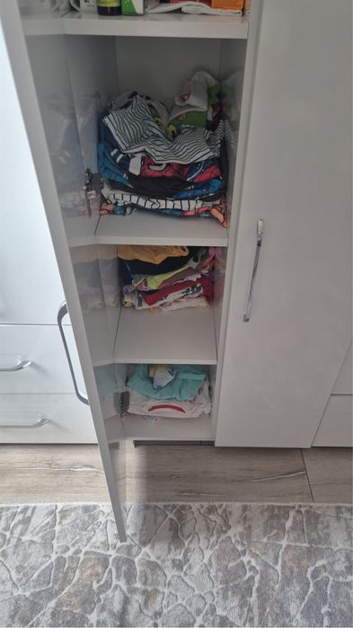 Гардероб за дрехи