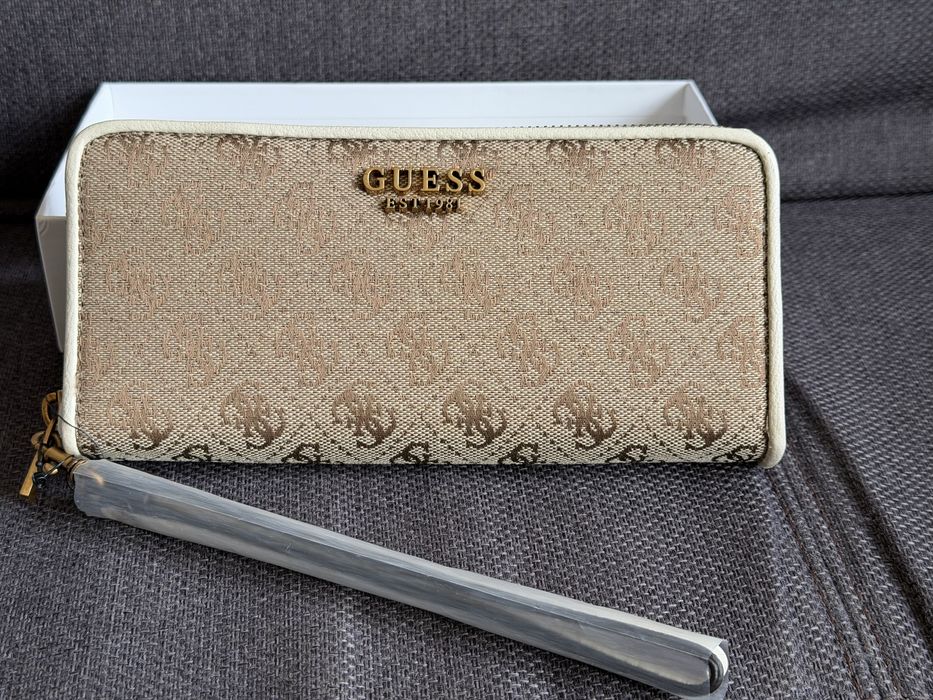 НОВО Guess портмоне