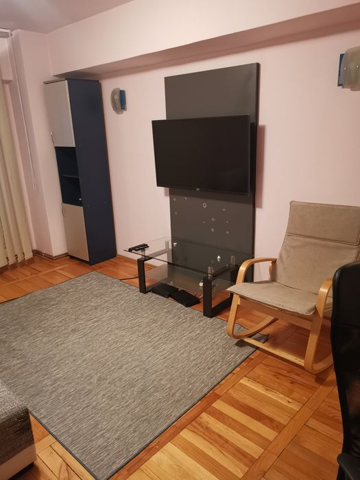 Inchiriez apartament 1 camera
