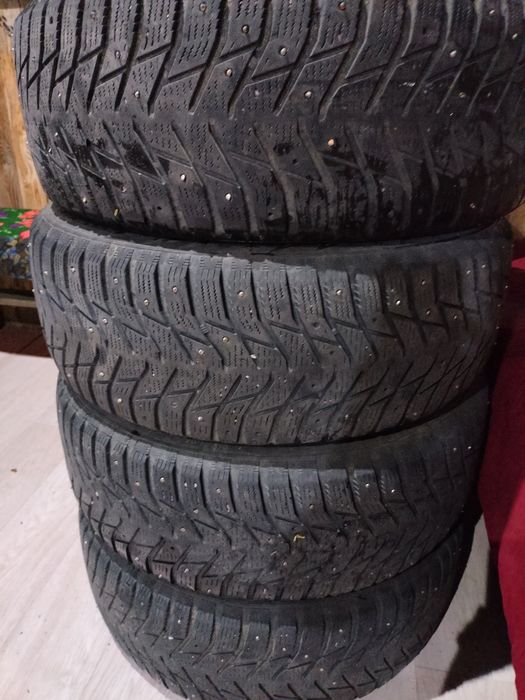 Продам зимняя резина на 18