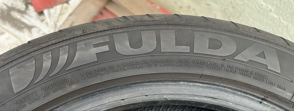 2бр 205/50/17 на 5мм с 22дот Фулда