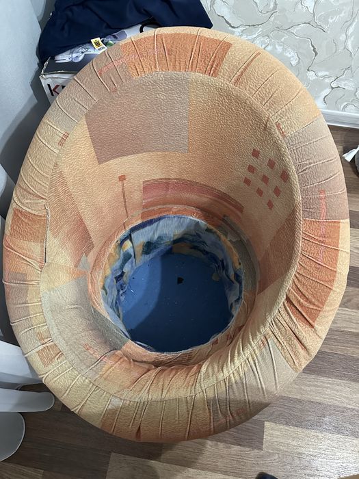 Продам пуфик в хорошем состоянии