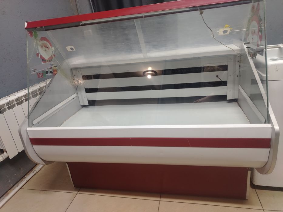 Ветрина холодильник