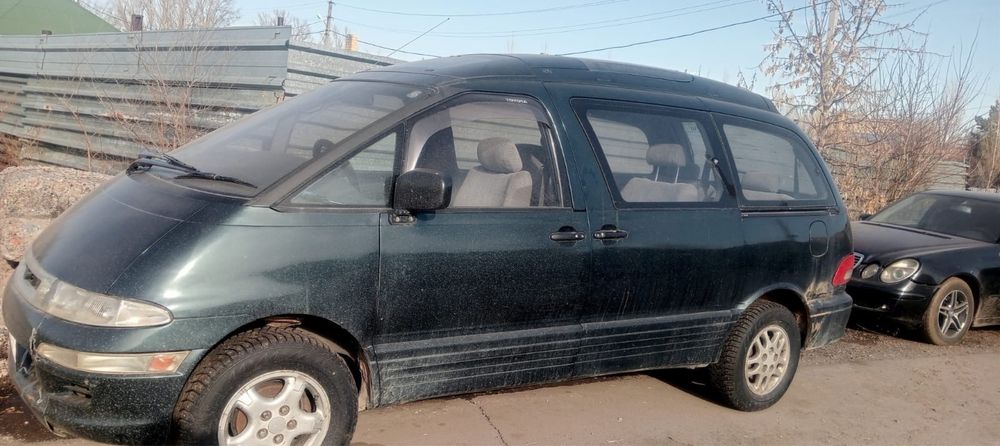 Тойота Эмина Эстима