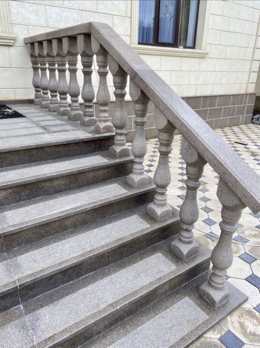 Мрамор, травертин, гранит, болясина , тумба