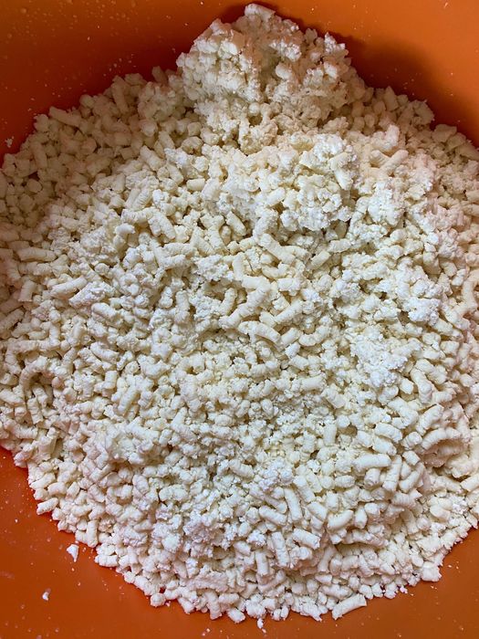 Vând brânză de oaie 100% BIO cu cheag natural