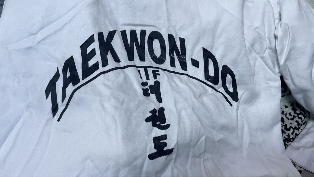 Продам таэквондо форма.