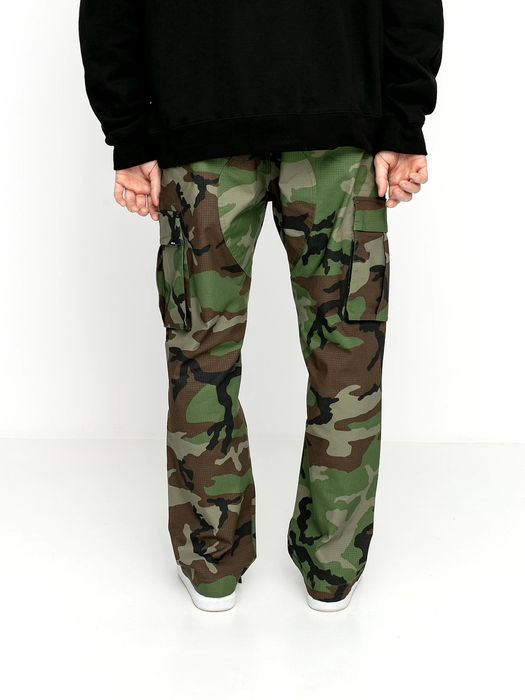 Карго Панталон Nike SB

Чисто нови без етикет. 

Размер М

Цена 99 лв.