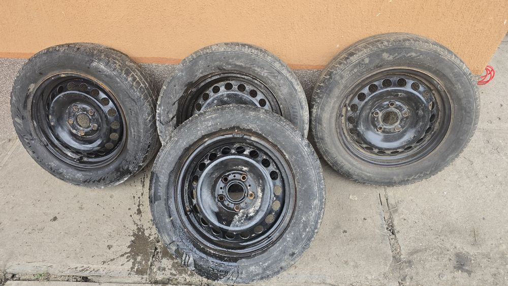 Vând genți de golf 6