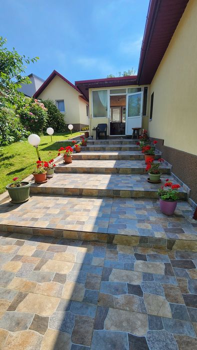 Servicii de curățenie si renovare zugraveli.