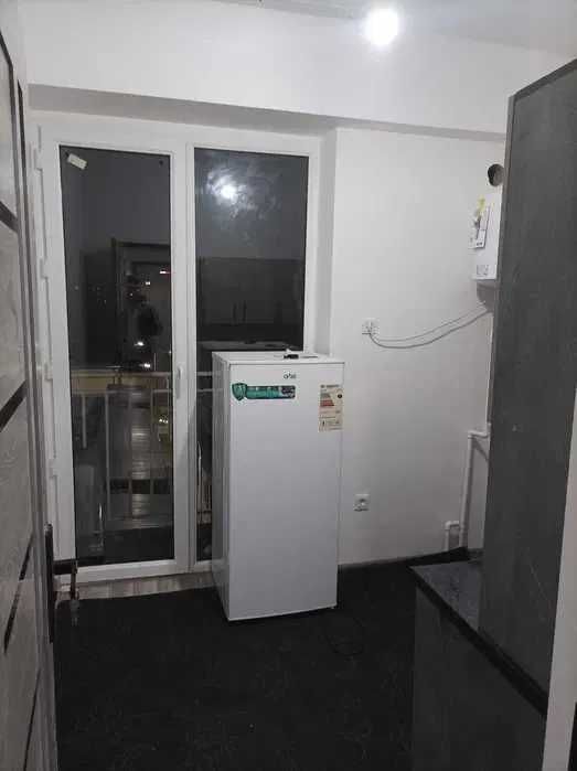 Срочно продается 1 комнатная квартира чистая с ремонтом новостройка!