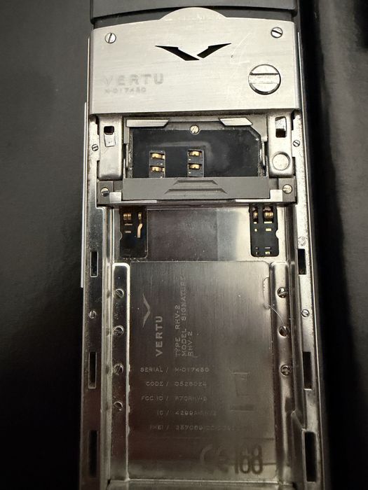 Vertu signature 1 . първо поколение.