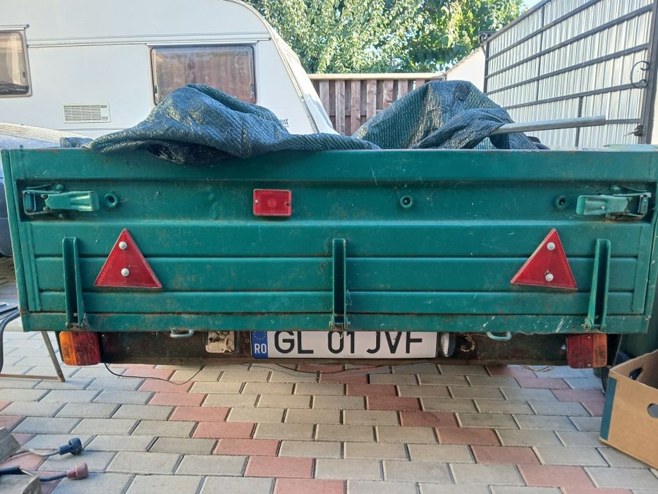 Vând remorca 750 kg