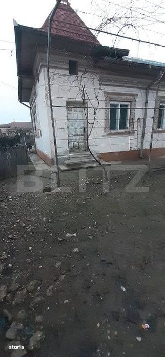Casa cu teren generos 2.348 mp, ideala extindere/agricultura — Gaest