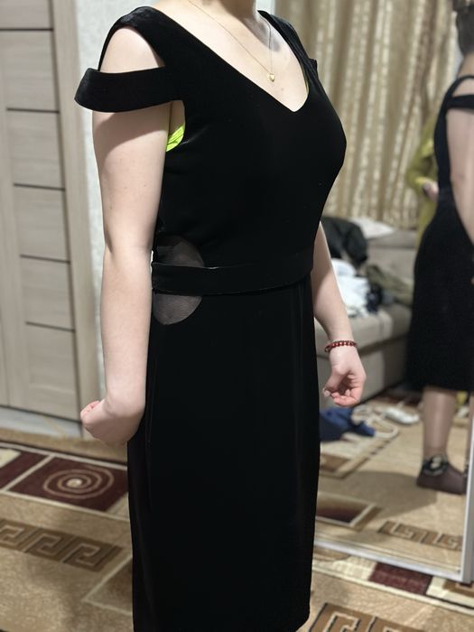 Платья все фирменные