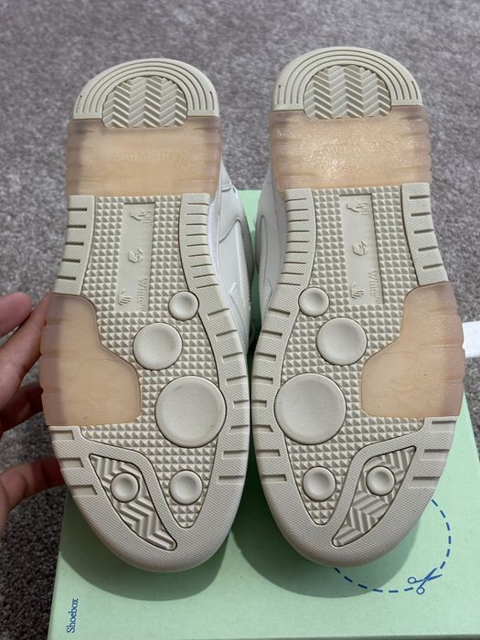 Off white out of ofice 43 full box noi