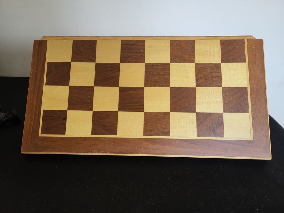 #2 Стар дървен шах