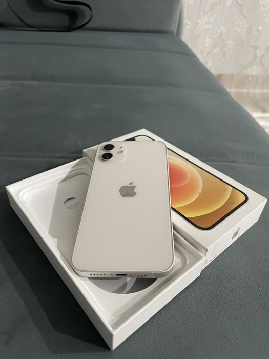 Продам айфон 12 64gb