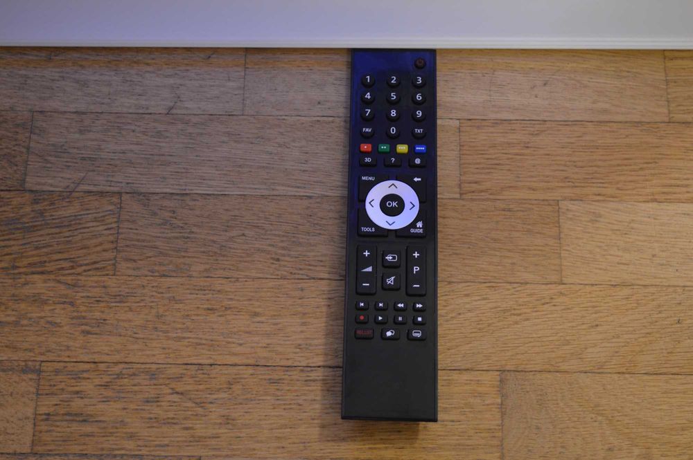 Smart LCD EDGE LED телевизор Grundig 32 VLE 8130 WL