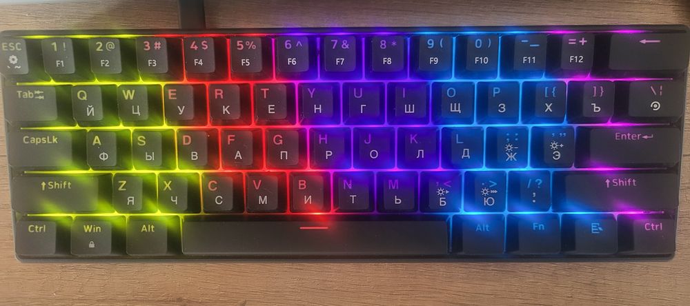Продам игровую клавиатуру