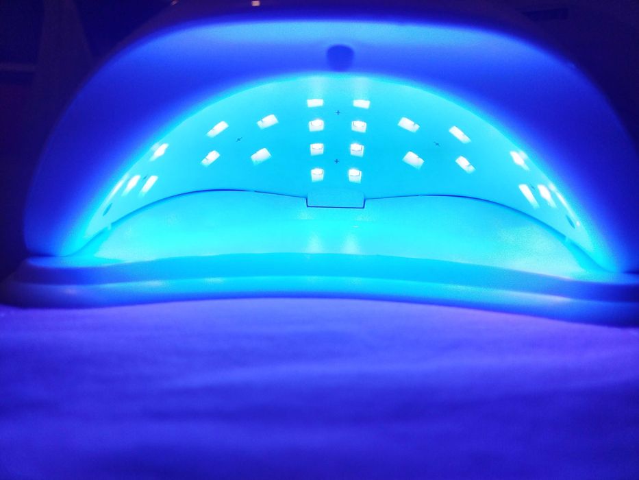 LED/UV 48W професионална лампа