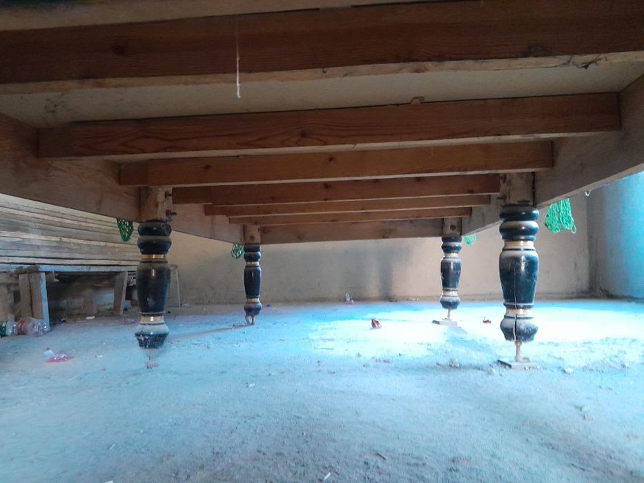 Blyard stoli sotiladi