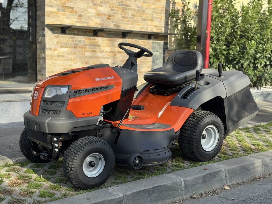 Tractoras de tuns iarba Husqvarna Tc ca Nou