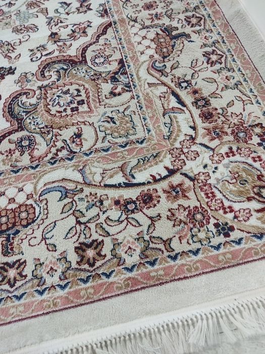 ТОРГ Продам ковер ,размер 3 на 4.,в хорошем состоянии