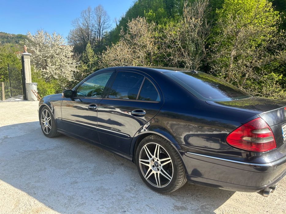 Mercedes w211 E270 CDI Ръчка !