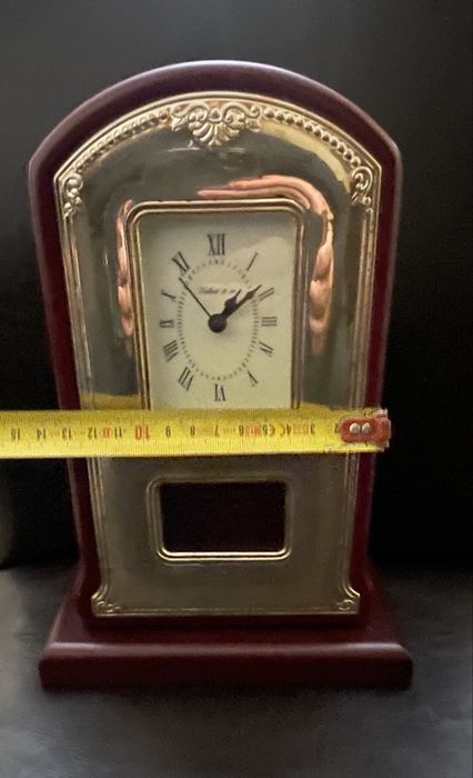 Ceas de cameră din mahon si argint 925