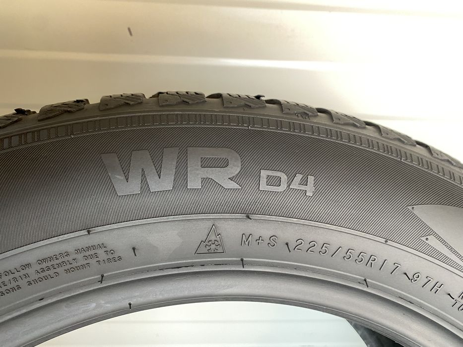 4бр зимни гуми 225/55/17/Nokian D4 Winter 5.8мм/3218dot